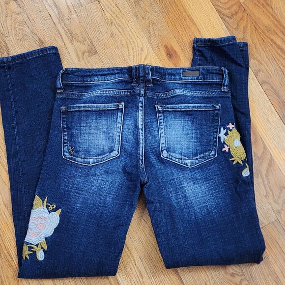 Kut from the Kloth Floral Embroidered Catherine Boyfriend Jeans Mid Rise Size 2 - Picture 2 of 12